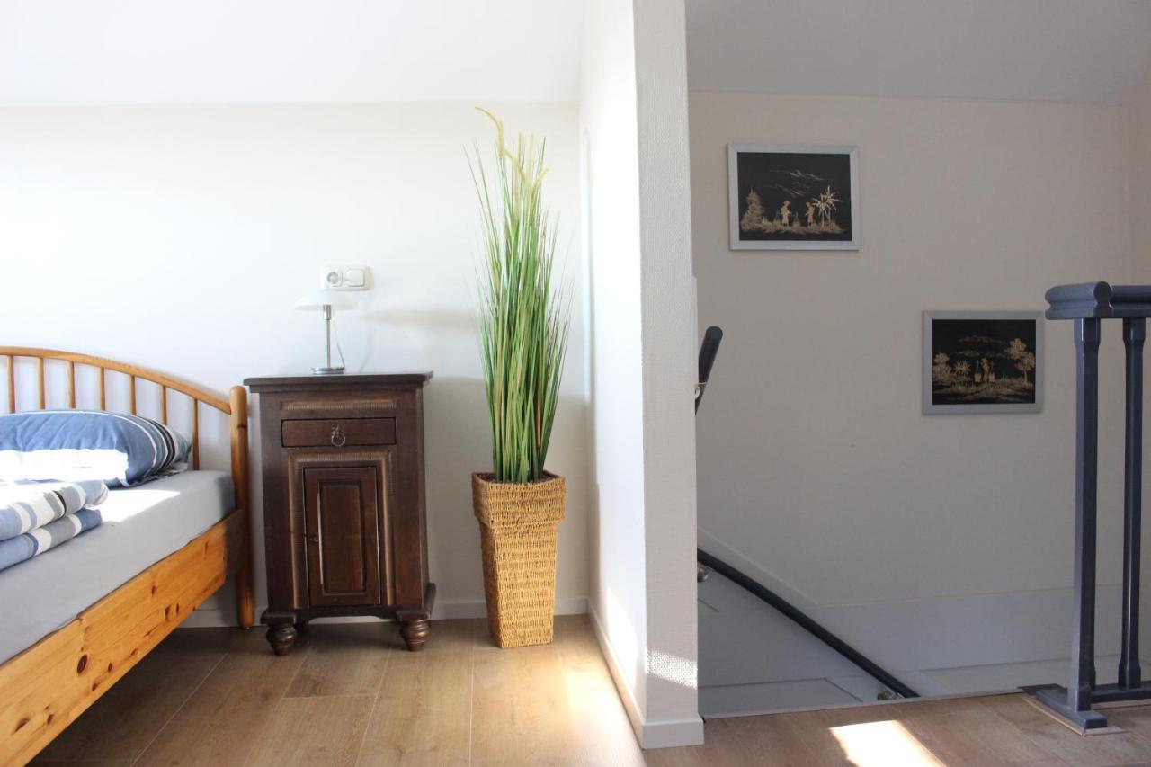 Logement De Garage Sneek Kültér fotó