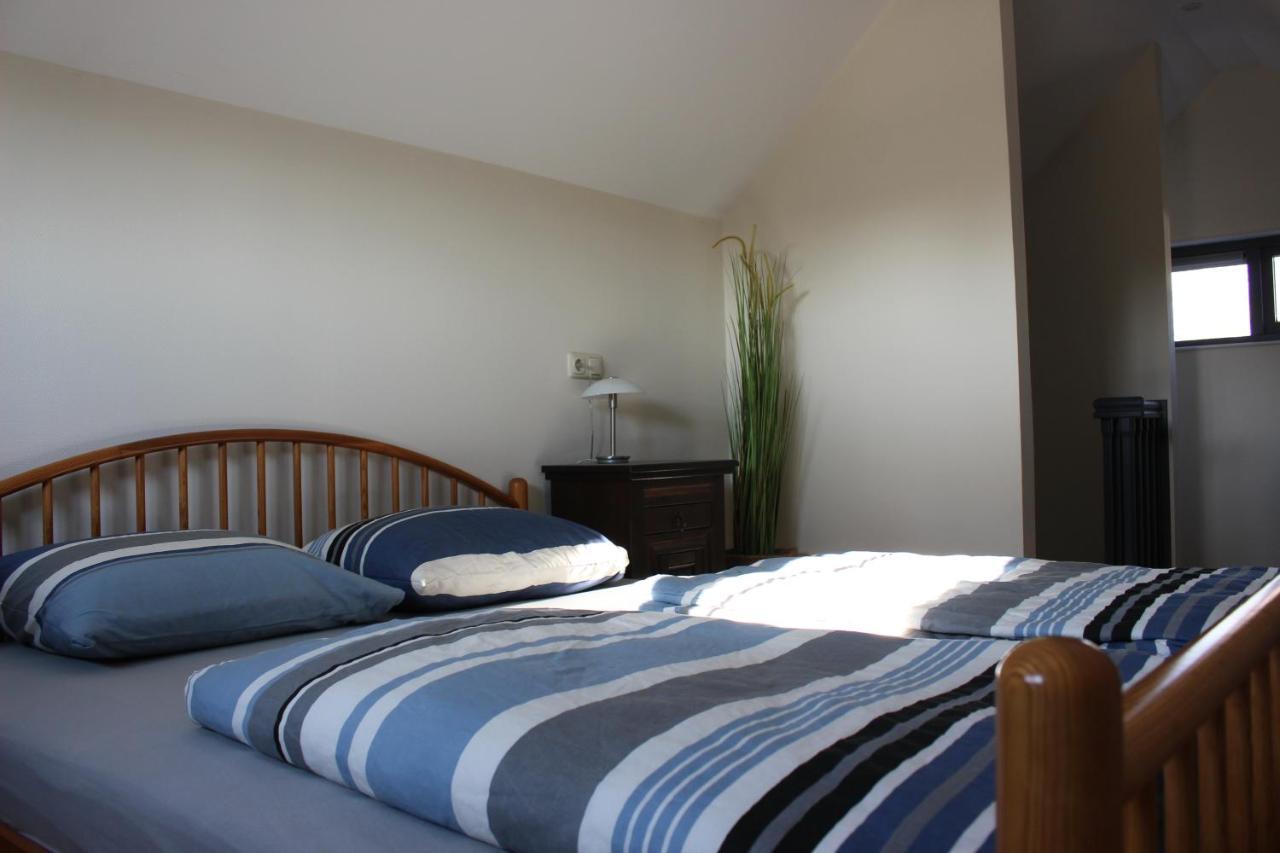 Logement De Garage Sneek Kültér fotó