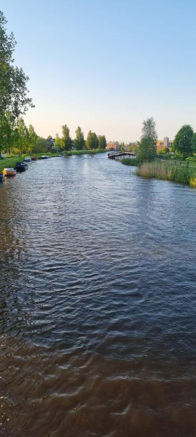 Logement De Garage Sneek Kültér fotó